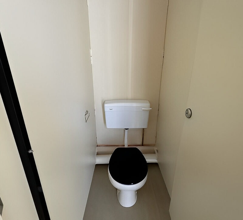 12Ft-x-9Ft-21-Jackleg-Toilet-Cabin.jpg