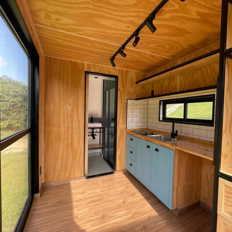 Customized-20ft-Cozy-Cabin-Container-House-7.webp
